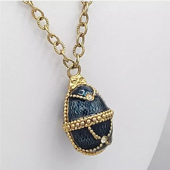 Womens Gold Tone Metal Round Link Chain Green Egg Shape Pendant Necklace 28 in - Picture 3 of 3